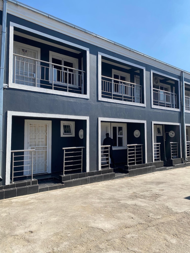 Gold Crown Self-catering Apartment
