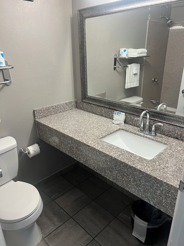 Home Place Suites