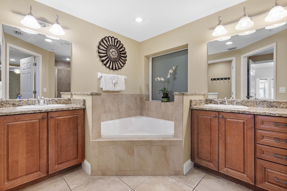 Atlantic Villas 302