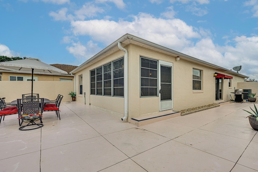 Renovated Villa Btwn Lake Sumter & Spanish Springs