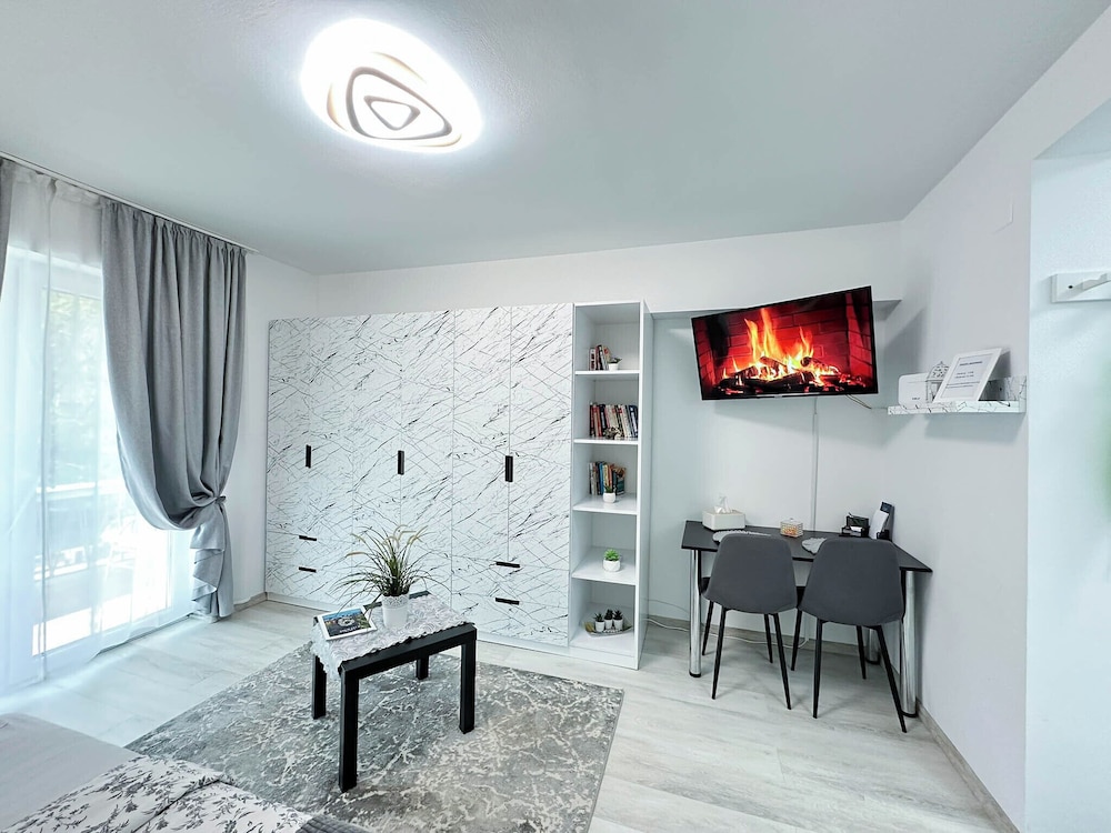Sunrise Apartments City Center