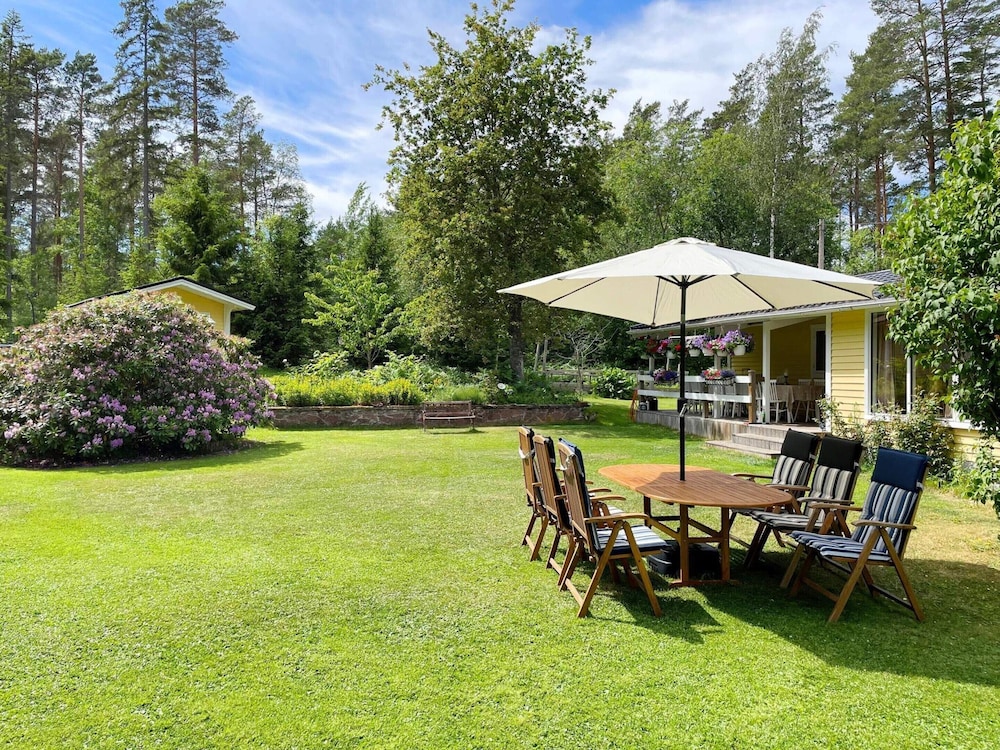 Cozy Summer Retreat in Graddo