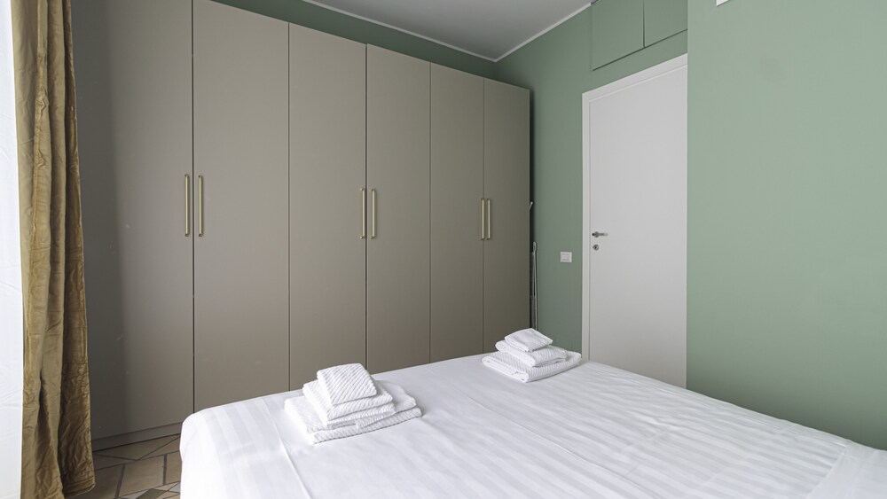 Italianway Dei Transiti 26 — Milan photo 3