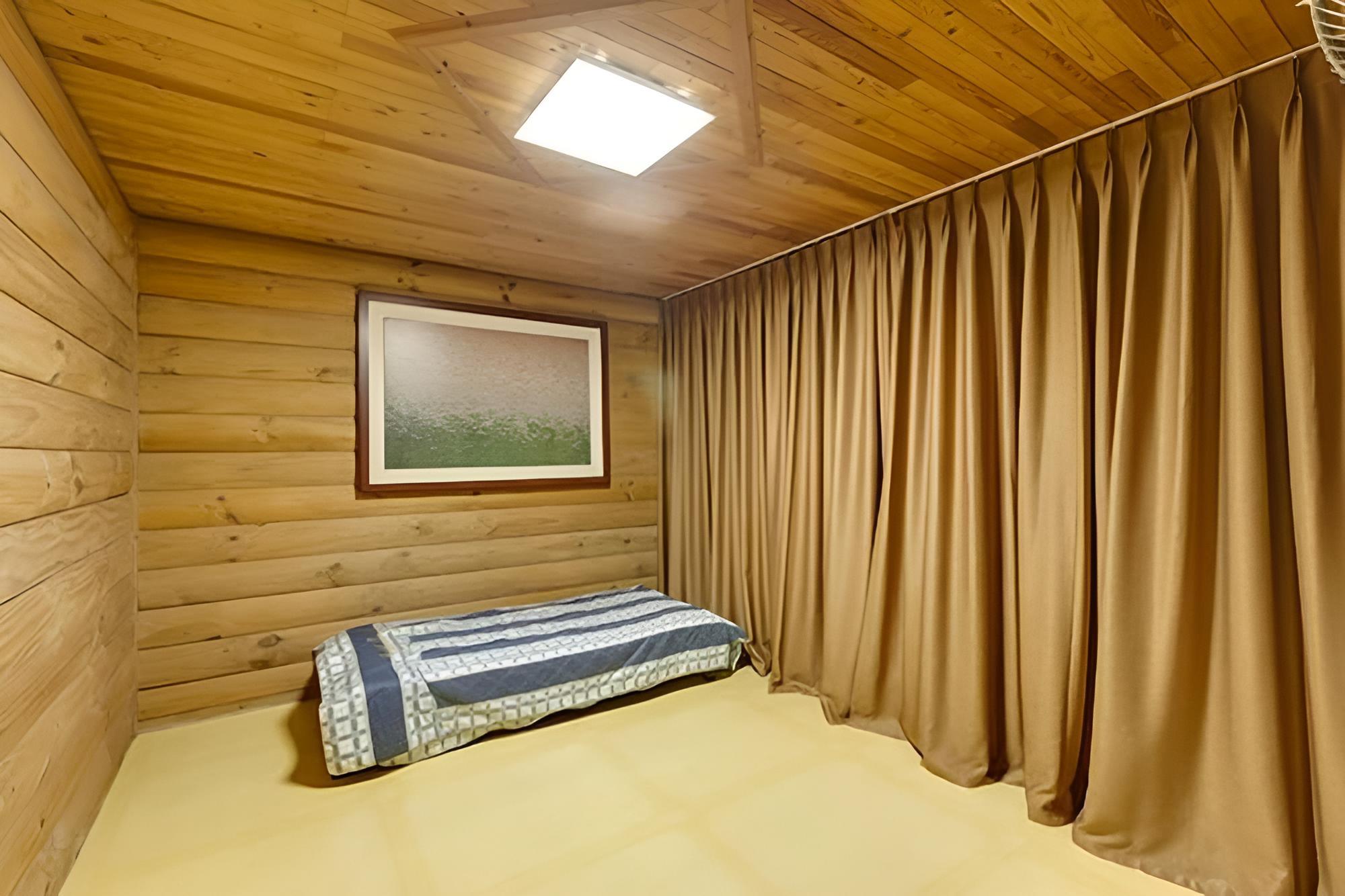 Wanju Moak Pension