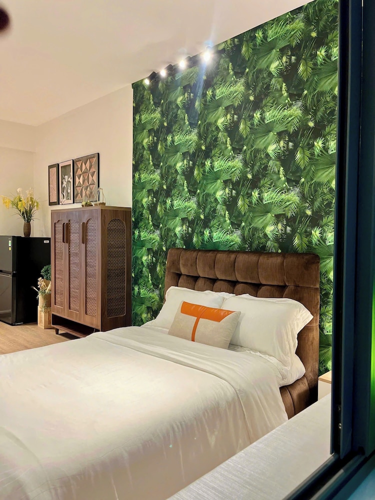 1 BR Nguyen Hue Walking St Bitexco