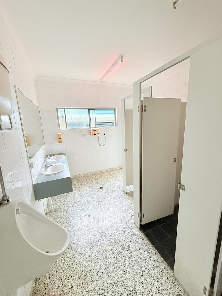 Beach accommodation shared facility