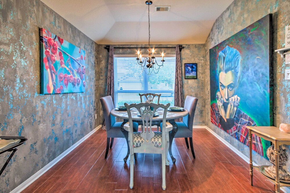 Eclectic Katy Home w/ Yard & Community Pool! view 4