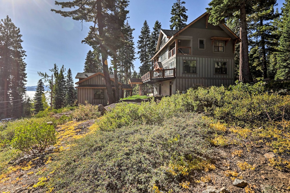 Lake Tahoe Views & Hot Tub: Stunning Luxury Home! view 2