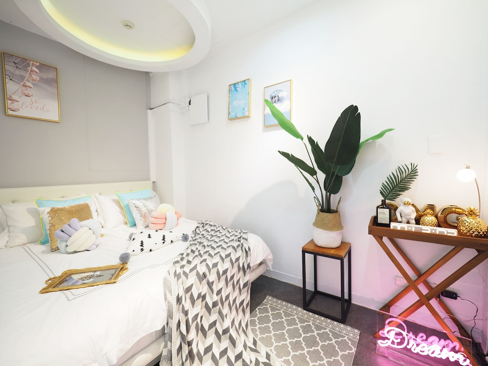 Guesthouse in Taipei near Ximen Metro Station