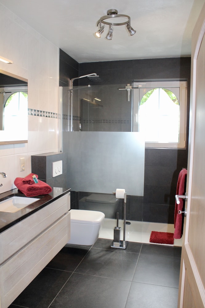 B Guesthouse