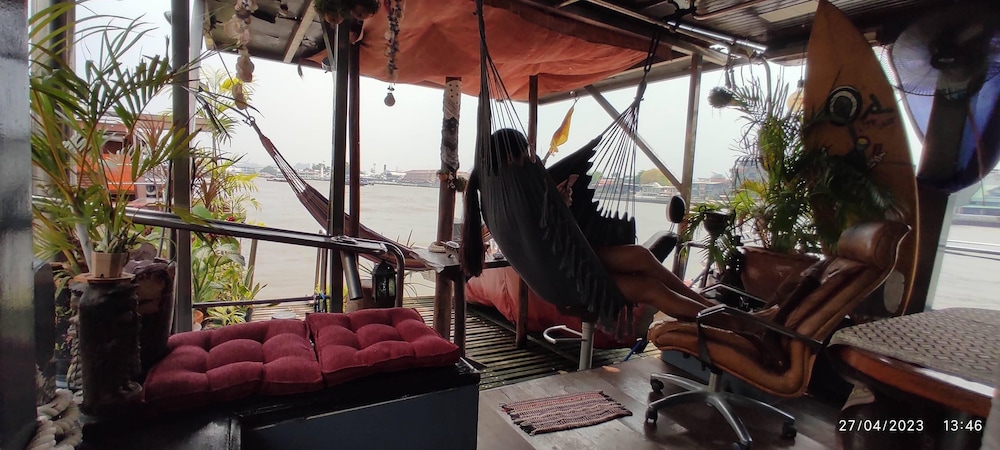Sabai Sabai Liveaboard Bangkok