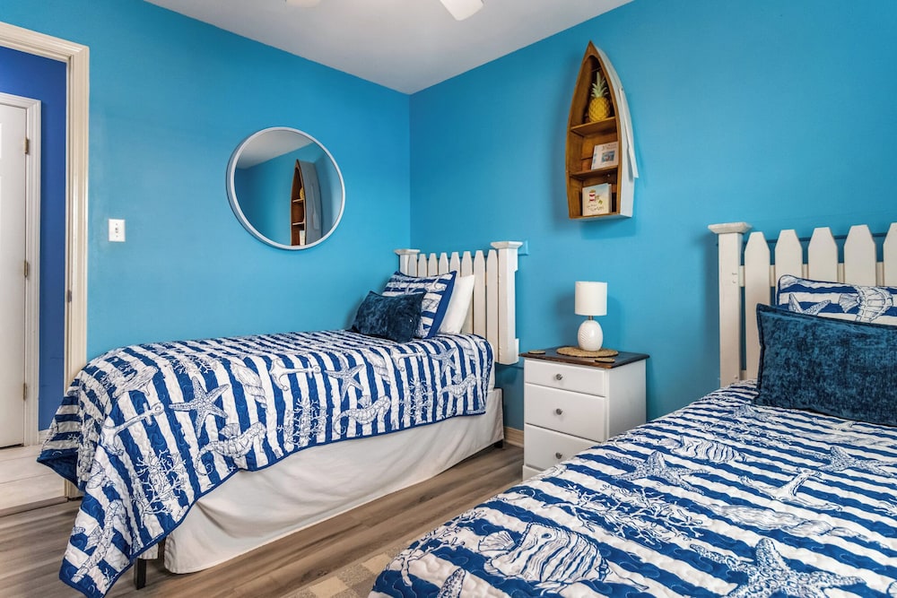 Bikini Bottom by Southern Vacation Rentals