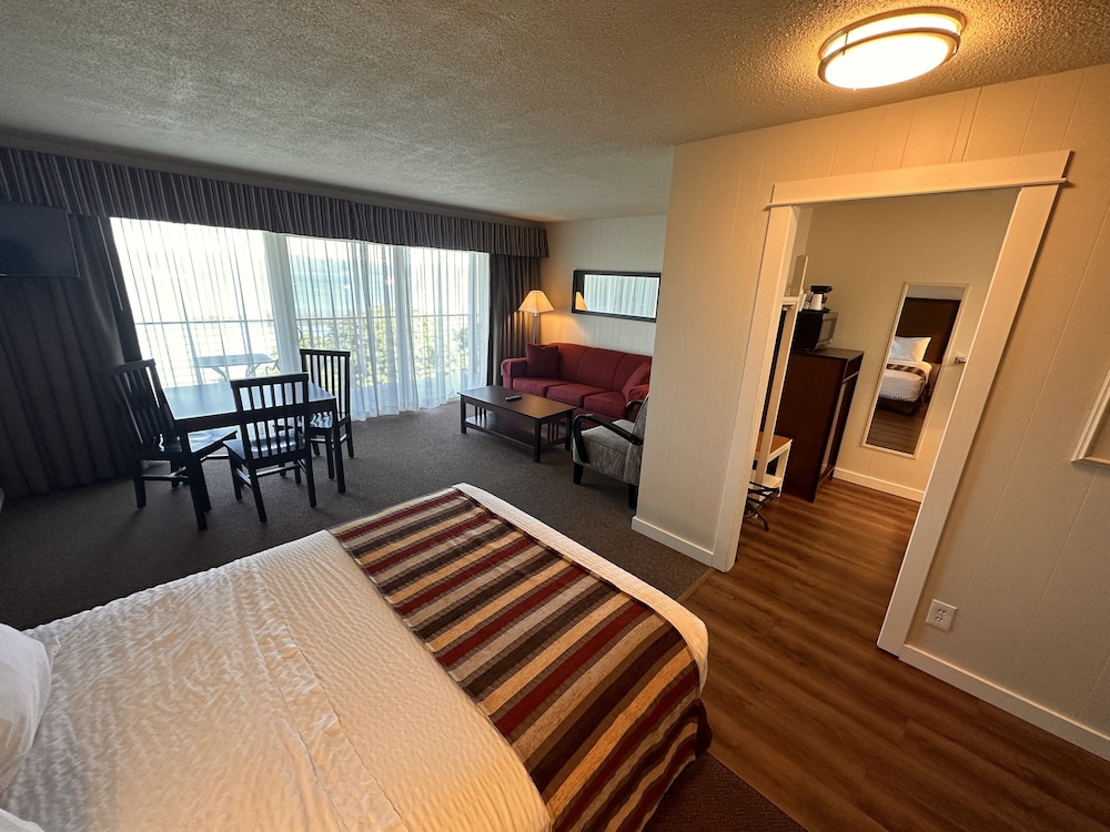 Astoria Crest Motel
