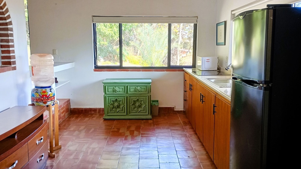 Anana Rancho San Rafael Pool and Lake Views