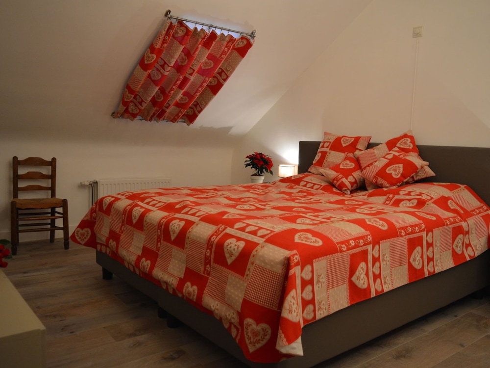 Villa in Belgium With Private Pool & Garden view 4