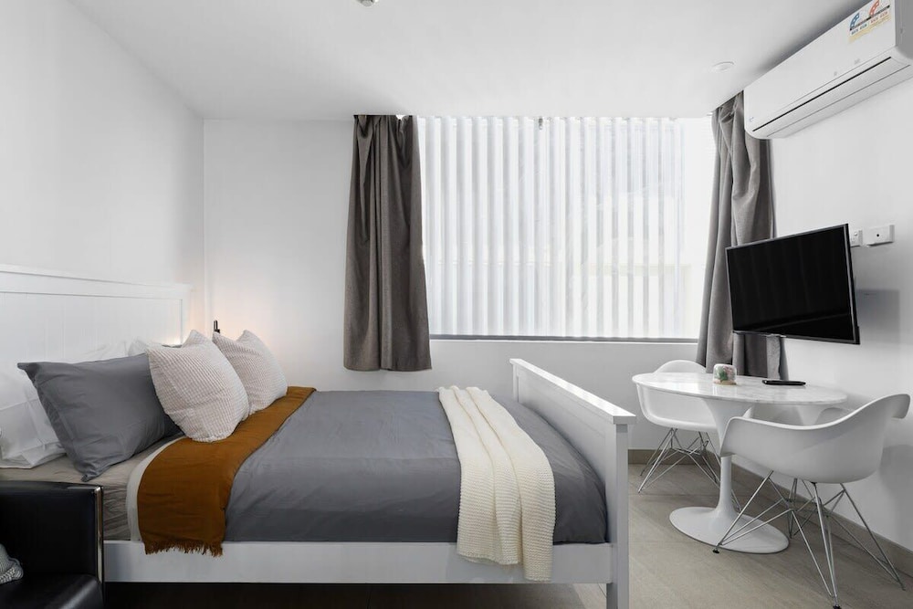 A Modern Beach Studio, 5min Walk to Bondi Beach