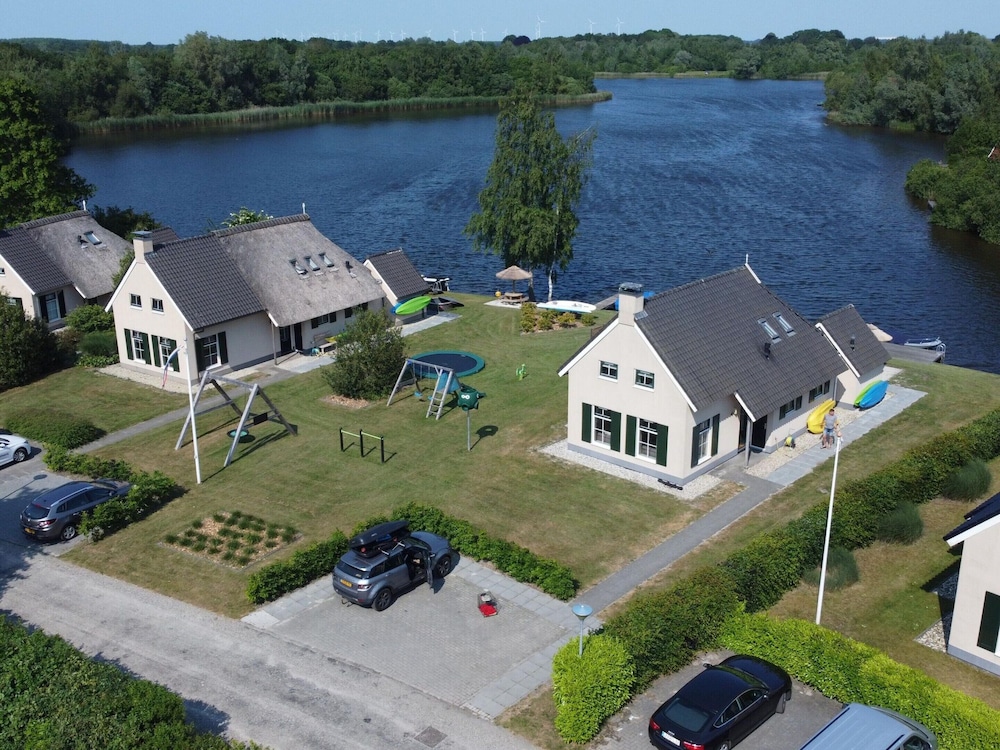 Family Home With Wellness and Tour Boat
