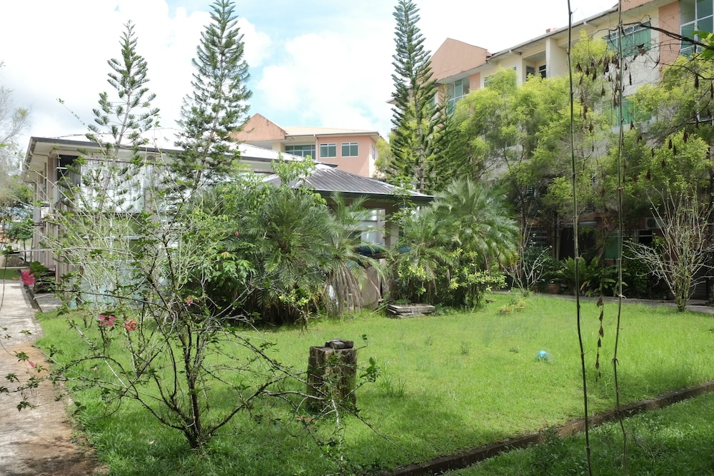 Natol Homestay - Kuching Home Penthouse Airport Road