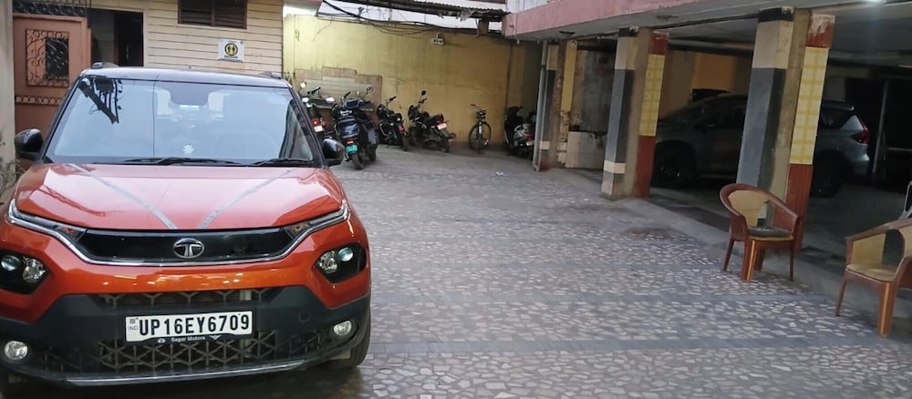 Hotel Edge Inn Jail Road Near Railway Ju