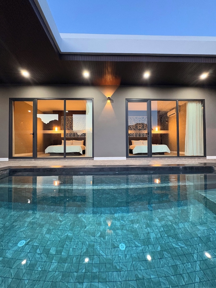Song View Pool Villa