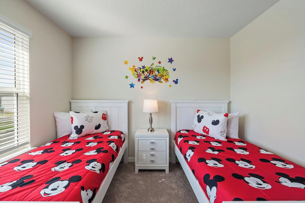 1228 Blue Island Dr