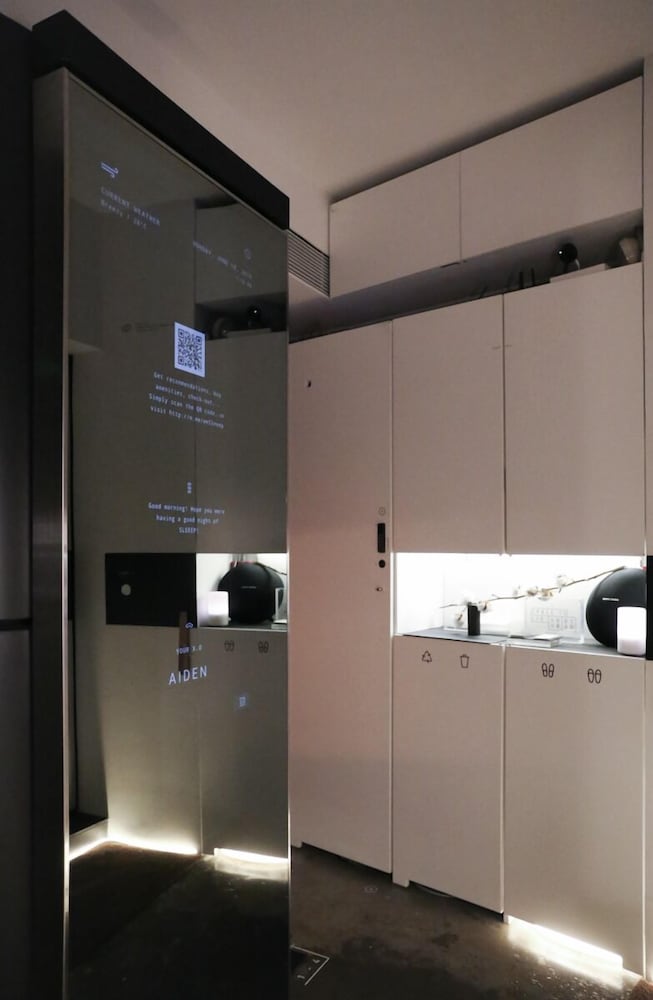 SLEEEP - Capsule Hotel