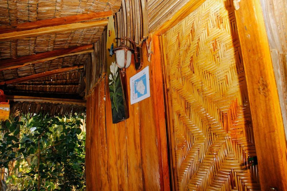 Nyuh Bengkok Tree House