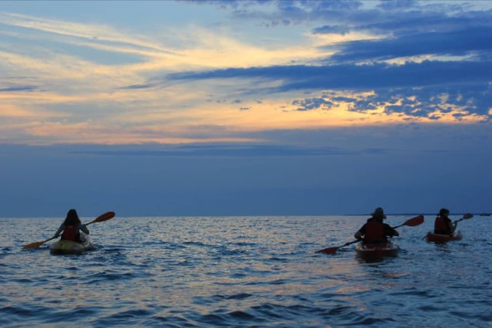 4 Bedroom Cottage On Manitoulin Island - Next to Sandy Beach!