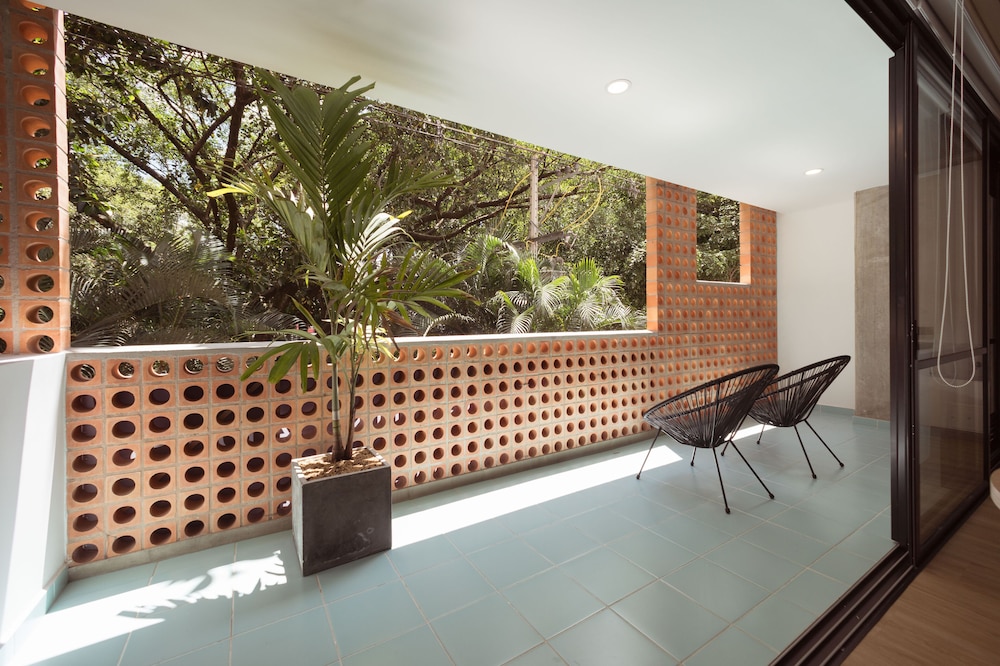 Hojarasca by Wynwood House