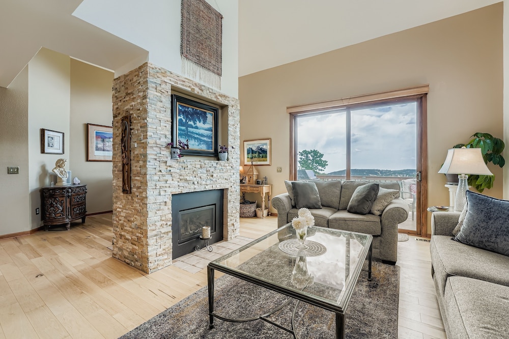 Chimney Creek 2 Bedroom Condo