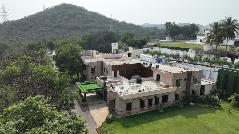 Kyra Wellness Resort
