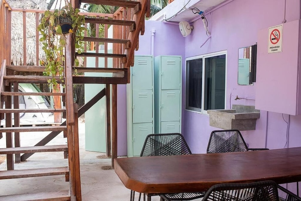 Mapache Hostel
