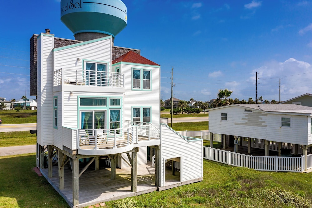 Beachfront Melody by Ryson Vacation Rentals