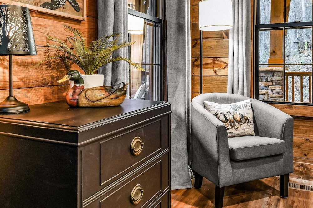 Pearl's Mountain Retreat 3 Bedroom Cabin