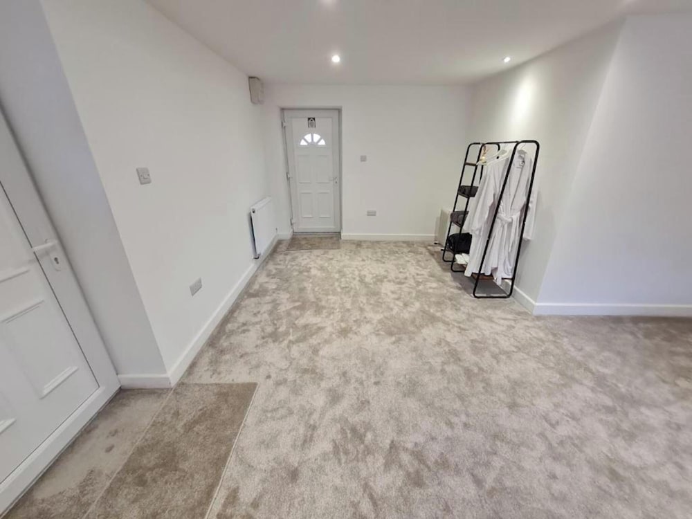 Room-modern Guest Room in West Midlands