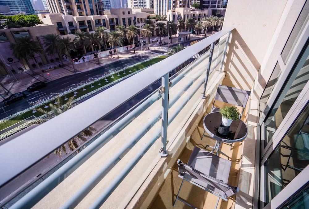 Nasma Luxury Stays- BLVD Central Podium