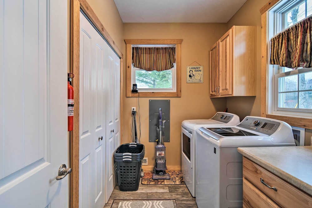 Cadillac Vacations - Family-friendly Lake Mitchell Oasis: Hike  Ski! - Property Image 10