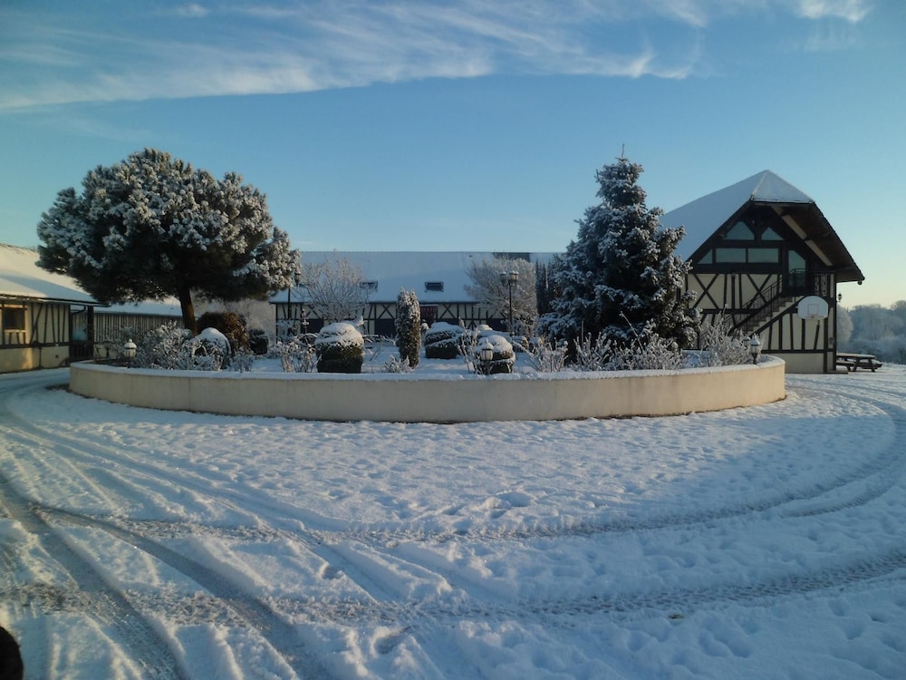 Photo 10