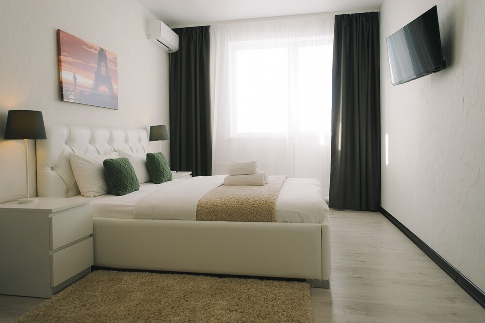 Abri Luxe Sky City view 4