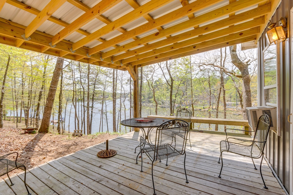 Oxford Vacations - Lakefront Delta Cabin Rental w/ Boat Dock  Deck! - Property Image 1