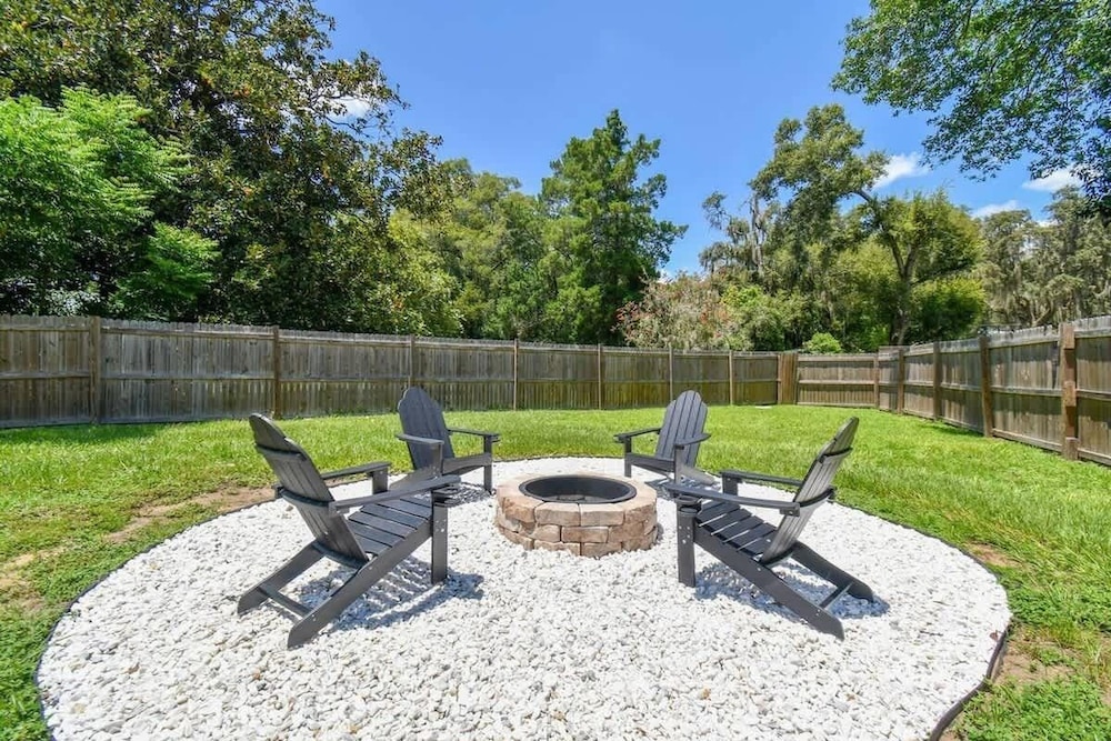 Comfortable Home in Dade City!
