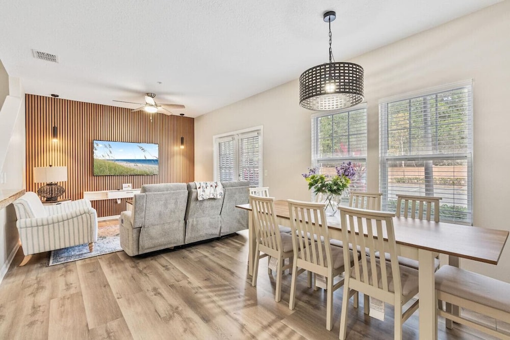 Luxury 4bdr House Gated Community Near Disney 181