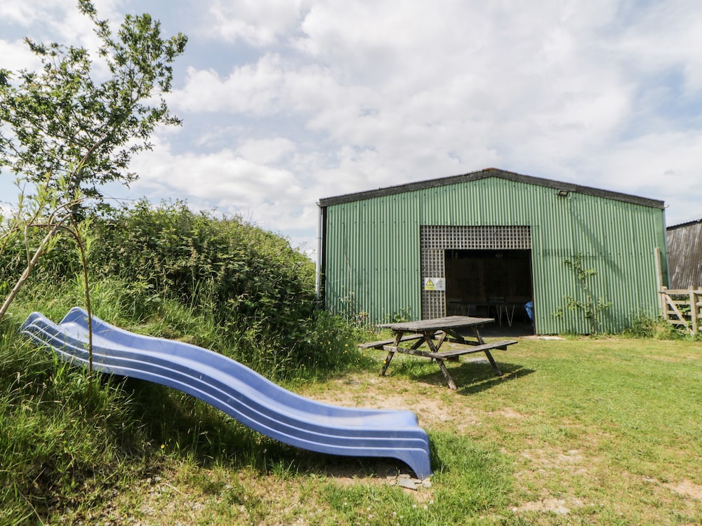 Owl Barn view 5