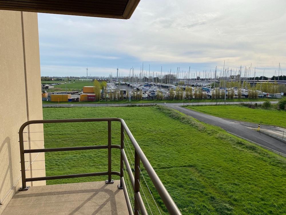 Apartment in Nieuwpoort by the Harbor