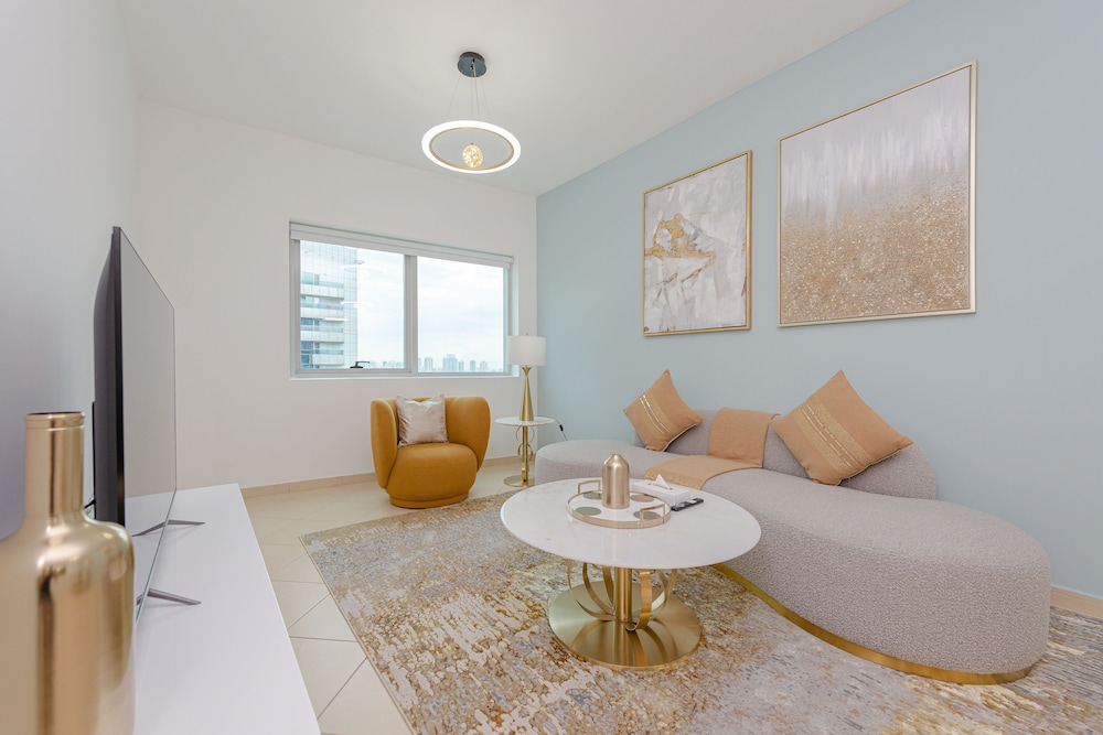 Marco Polo - 1BR with Marina Views, Near Metro & Marina Mall