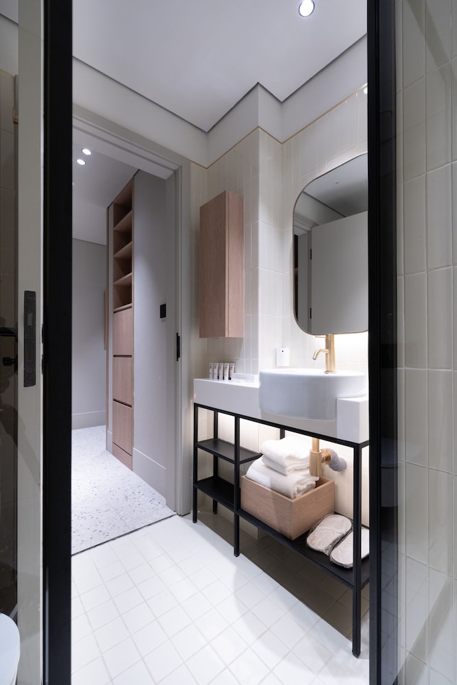 Upside Living Studio With Burj Views - Business Travelers