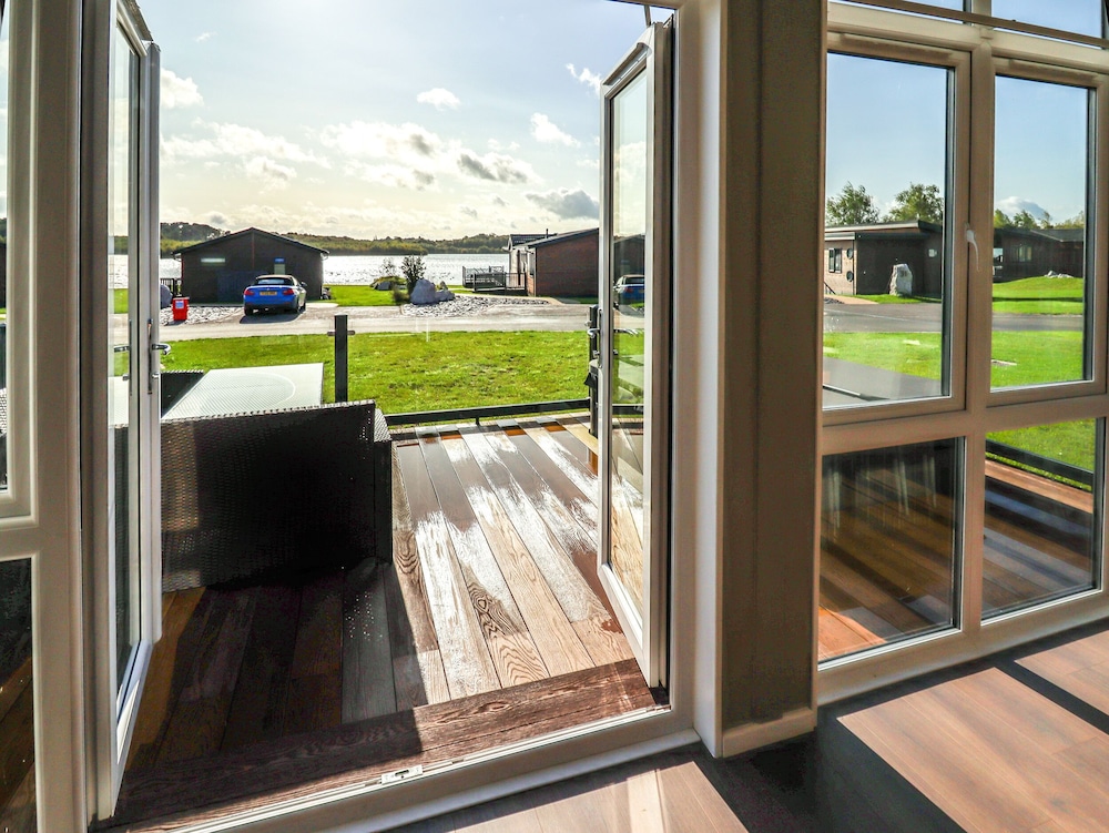 28 Delamere Point
