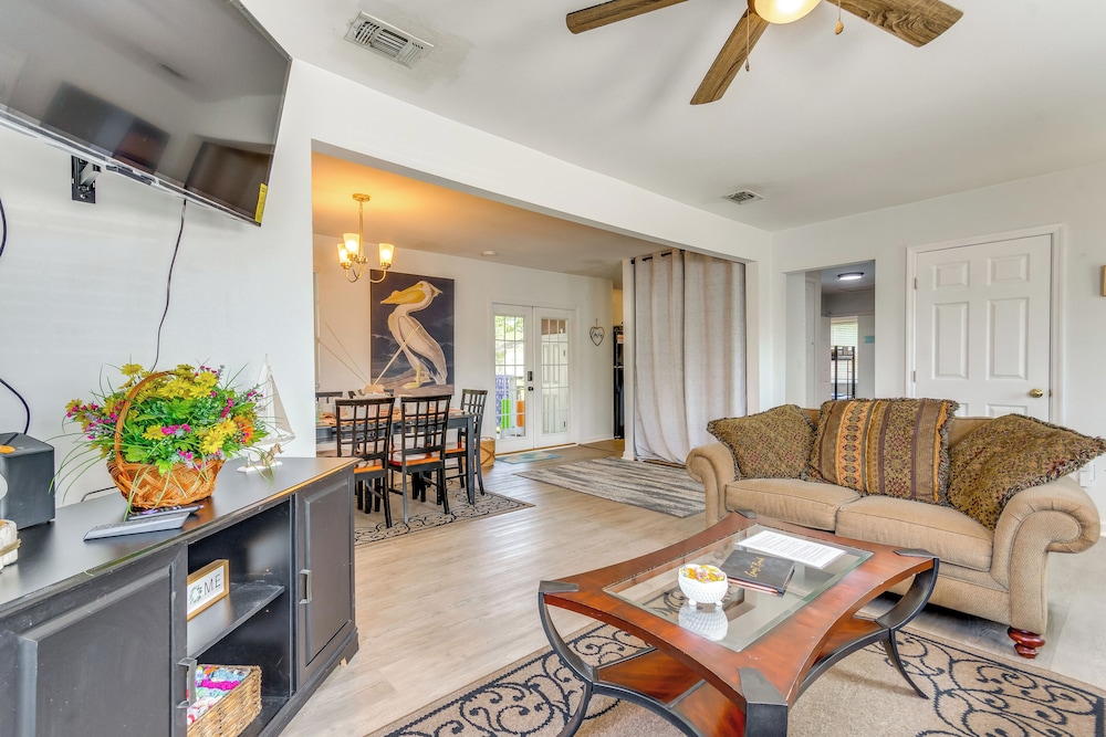 Walk to Beach: Family Getaway in Pensacola