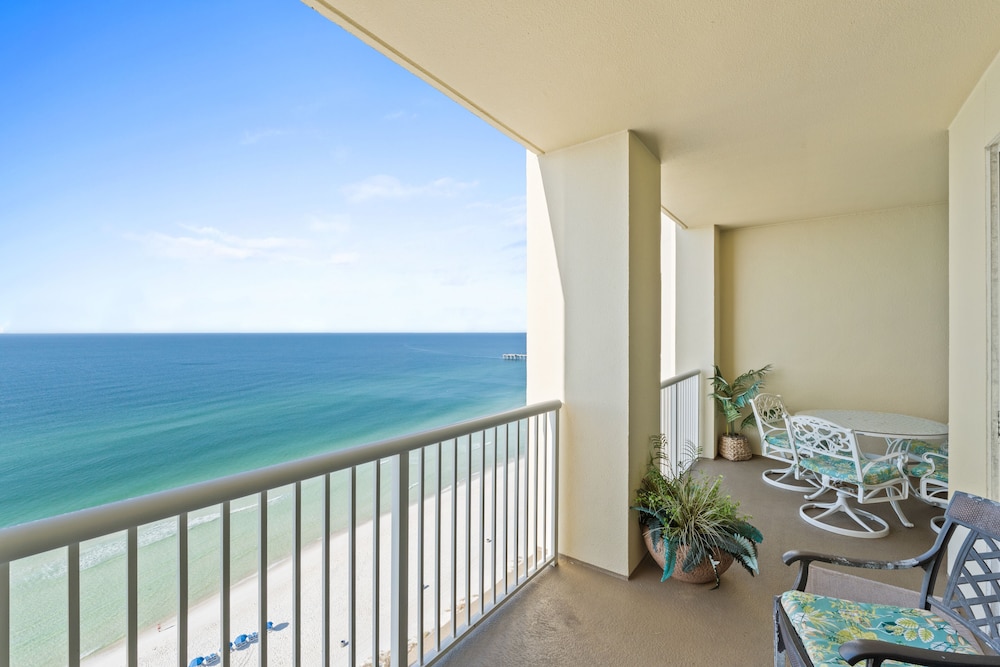 Grand Panama Beach Resort by Book That Condo
