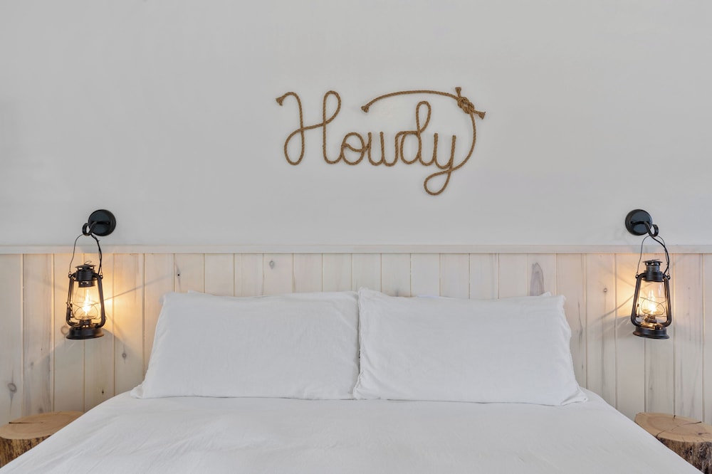 Hotel Palomino - Property Image 2